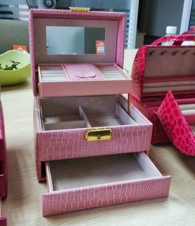 custom jewelry boxes custom jewelry boxes
